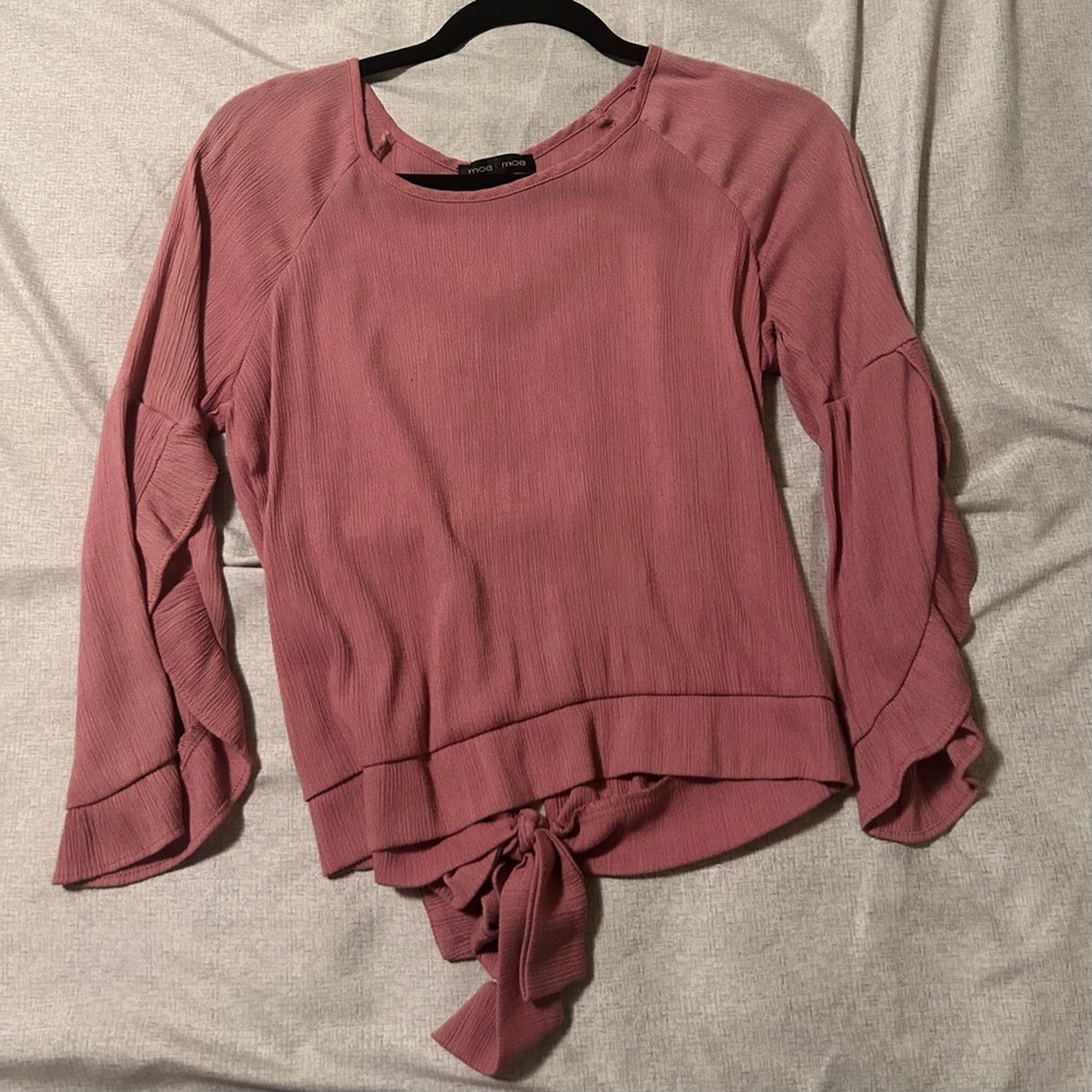‘dusty rose’ pink long-sleeve blouse w/ tie-back hem & bell sleeves (size S)